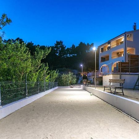 Apartments Fiona - Away From City Crowds Makarska Eksteriør billede