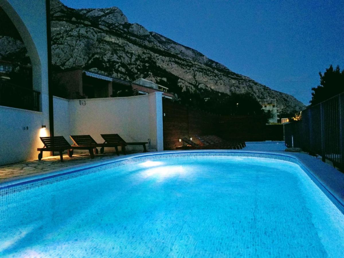 Apartments Fiona - Away From City Crowds Makarska Eksteriør billede