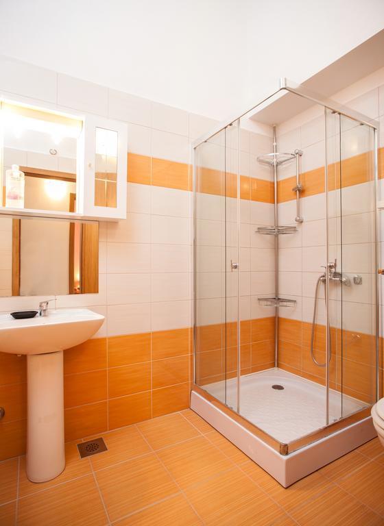 Apartments Fiona - Away From City Crowds Makarska Værelse billede