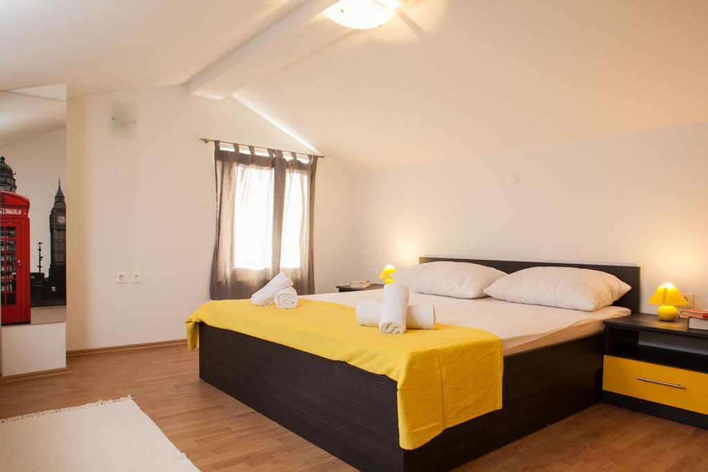 Apartments Fiona - Away From City Crowds Makarska Værelse billede