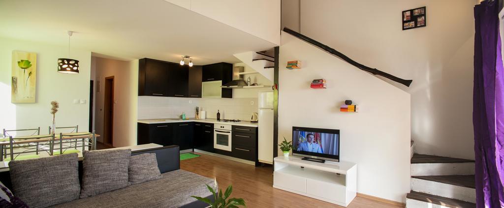 Apartments Fiona - Away From City Crowds Makarska Værelse billede