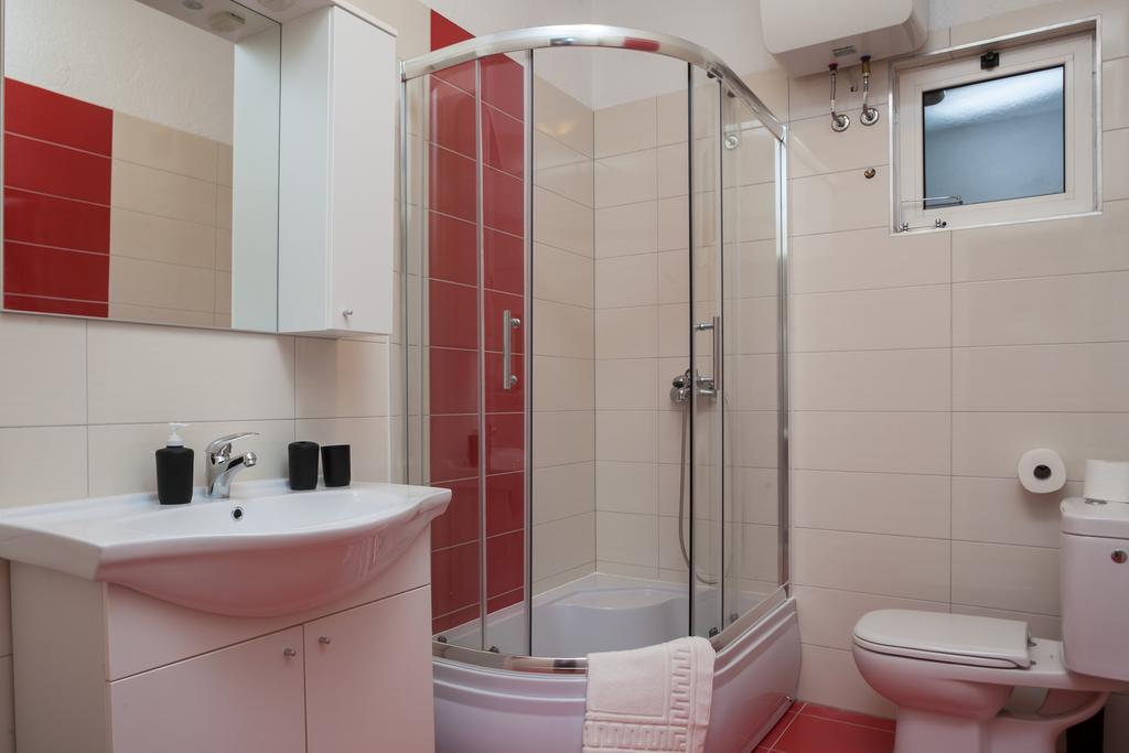 Apartments Fiona - Away From City Crowds Makarska Værelse billede