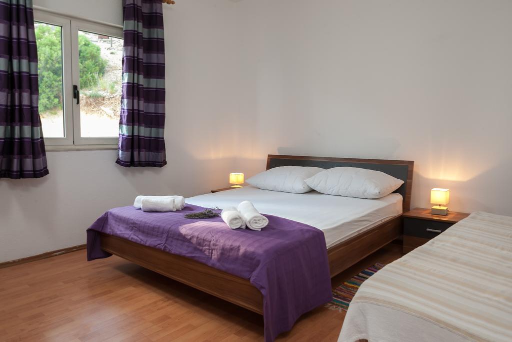 Apartments Fiona - Away From City Crowds Makarska Værelse billede